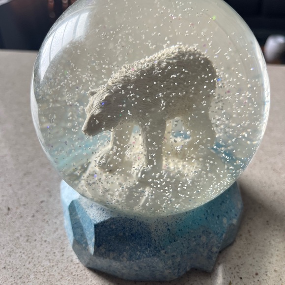 Art | Snow Globe With Polar Bear Figurine | Poshmark